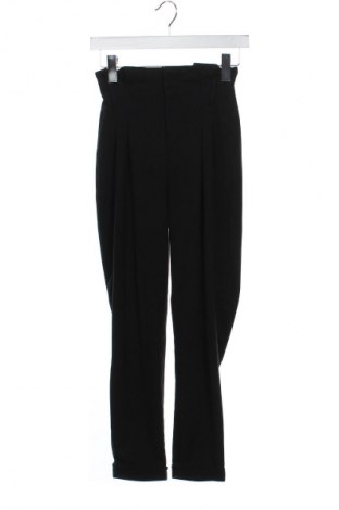 Dámské kalhoty  Bershka, Velikost XXS, Barva Černá, Cena  386,00 Kč