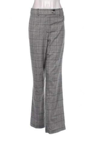 Damskie spodnie G.W., Rozmiar M, Kolor Kolorowy, Cena 21,99 zł