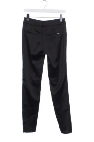 Дамски панталон Guess, Размер XS, Цвят Черен, Цена 5,11 €