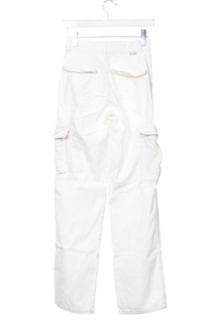 Dámské kalhoty  Pull&Bear, Velikost XXS, Barva Bílá, Cena  79,00 Kč