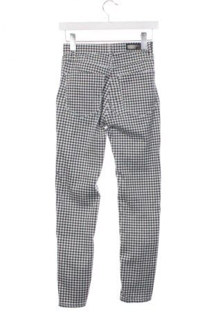 Γυναικείο παντελόνι Stradivarius, Μέγεθος XS, Χρώμα Πολύχρωμο, Τιμή 2,99 €