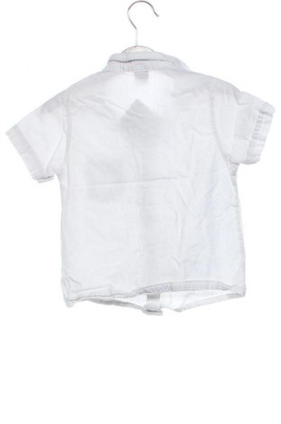 Kinderhemd Unbranded, Größe 3-4y/ 104-110 cm, Farbe Weiß, Preis 3,99 €