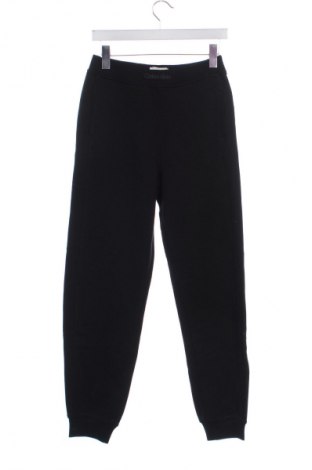 Dziecięce spodnie sportowe Calvin Klein Jeans, Rozmiar 14-15y/ 168-170 cm, Kolor Czarny, Cena 206,99 zł