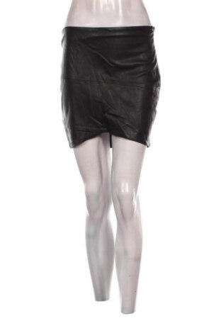 Rock Bershka, Größe S, Farbe Schwarz, Preis 2,99 €