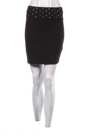 Sukně Bershka, Velikost M, Barva Černá, Cena  49,00 Kč