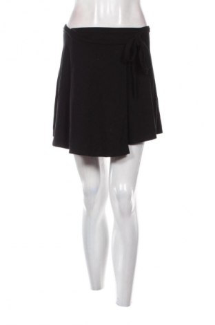 Пола Bershka, Размер M, Цвят Черен, Цена 5,62 €