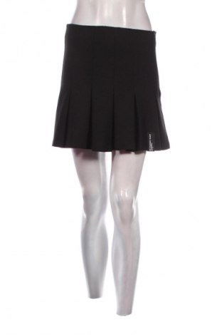 Sukně Bershka, Velikost M, Barva Černá, Cena  325,00 Kč