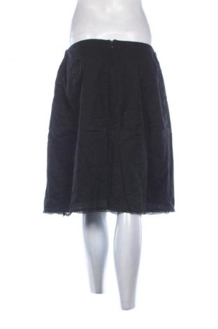 Spódnica Caroll, Rozmiar M, Kolor Czarny, Cena 27,99 zł