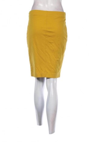 Пола Daphne, Размер S, Цвят Жълт, Цена 2,04 €