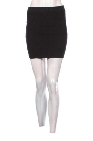 Пола Forever 21, Размер M, Цвят Черен, Цена 3,06 €