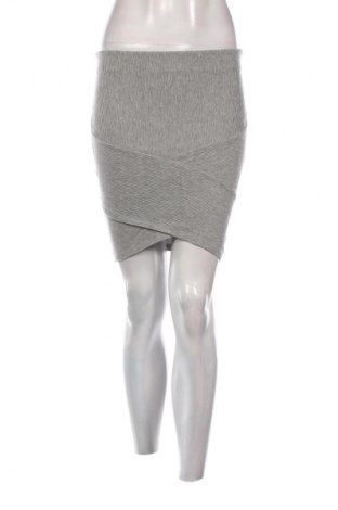 Sukně Gina Tricot, Velikost S, Barva Šedá, Cena  89,00 Kč