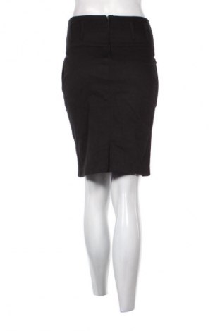 Пола Unbranded, Размер S, Цвят Черен, Цена 2,55 €