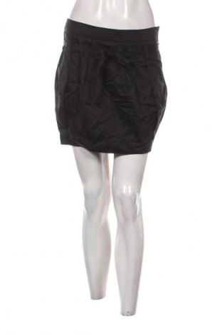 Sukně United Colors Of Benetton, Velikost M, Barva Černá, Cena  319,00 Kč