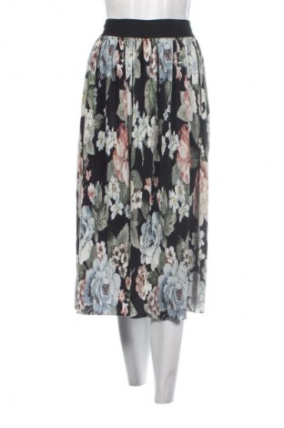 Sukně VILA, Velikost M, Barva Vícebarevné, Cena  179,00 Kč