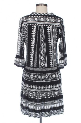 Šaty  Amisu, Veľkosť XS, Farba Viacfarebná, Cena  15,00 €