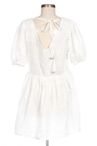 Šaty  Beloved, Velikost S, Barva Bílá, Cena  212,00 Kč