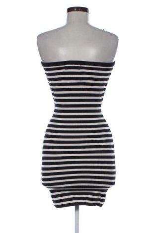 Šaty  Bershka, Velikost L, Barva Vícebarevné, Cena  209,00 Kč