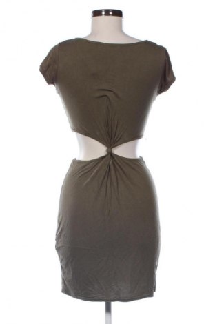 Šaty  Boohoo, Velikost M, Barva Zelená, Cena  279,00 Kč