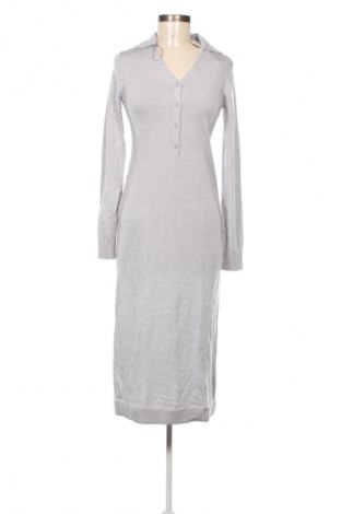 Рокля Calvin Klein Jeans, Размер S, Цвят Лилав, Цена 55,21 €