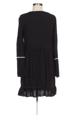 Sukienka Cropp, Rozmiar M, Kolor Czarny, Cena 25,99 zł