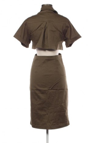 Kleid Gina Tricot, Größe S, Farbe Grün, Preis 6,99 €