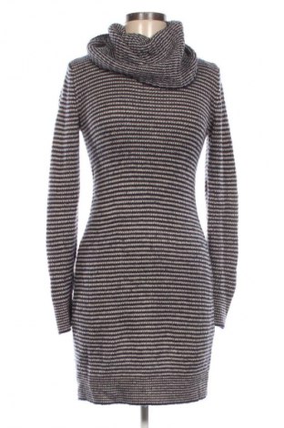 Рокля H&M, Размер M, Цвят Многоцветен, Цена 9,20 €