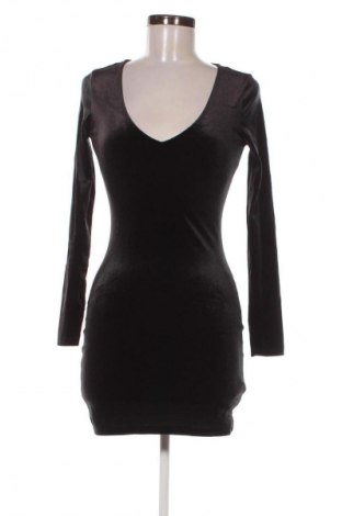 Šaty  H&M Divided, Velikost S, Barva Černá, Cena  59,00 Kč