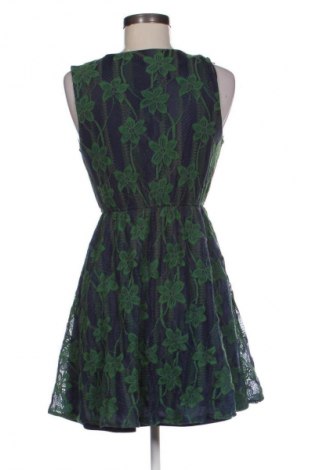 Šaty  Mela London, Velikost S, Barva Vícebarevné, Cena  143,00 Kč