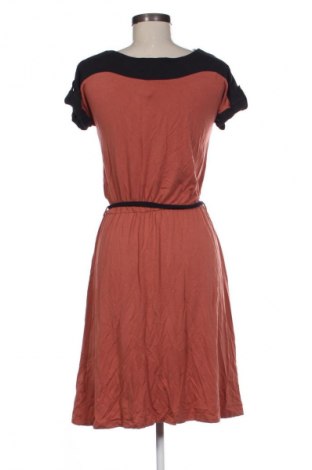 Šaty  Mint & Berry, Velikost S, Barva Červená, Cena  259,00 Kč