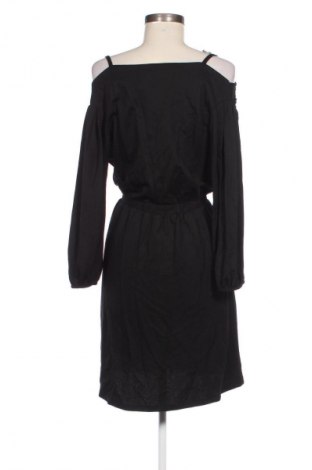 Рокля Mohito, Размер S, Цвят Черен, Цена 3,06 €