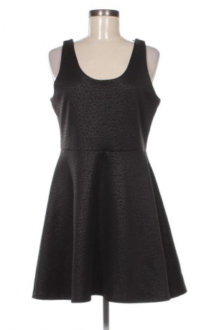 Рокля Monki, Размер L, Цвят Черен, Цена 9,20 €