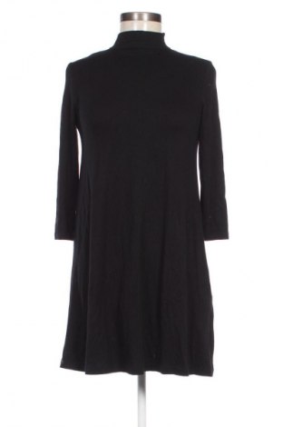 Šaty  Pull&Bear, Velikost S, Barva Černá, Cena  99,00 Kč