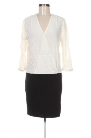 Šaty  Second Female, Velikost M, Barva Vícebarevné, Cena  59,00 Kč