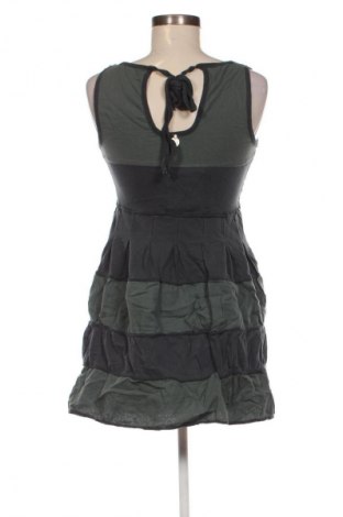 Šaty  Superdry, Velikost S, Barva Vícebarevné, Cena  429,00 Kč