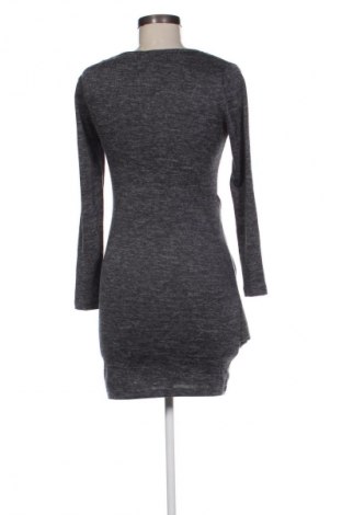 Φόρεμα The Still, Μέγεθος S, Χρώμα Γκρί, Τιμή 2,99 €