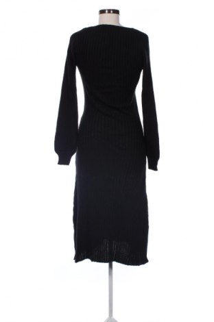 Sukienka Trendyol, Rozmiar M, Kolor Czarny, Cena 28,99 zł