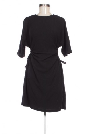 Ruha Trendyol, Méret M, Szín Fekete, Ár 7 849 Ft