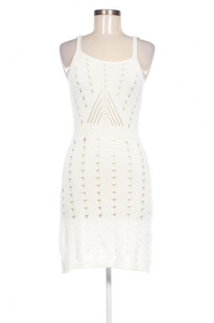 Rochie Trendyol, Mărime M, Culoare Alb, Preț 101,99 Lei