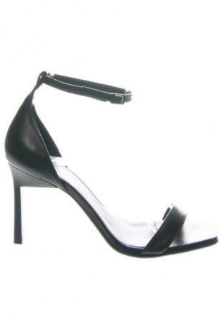 Sandále Calvin Klein, Veľkosť 37, Farba Čierna, Cena  149,95 €, #134050642