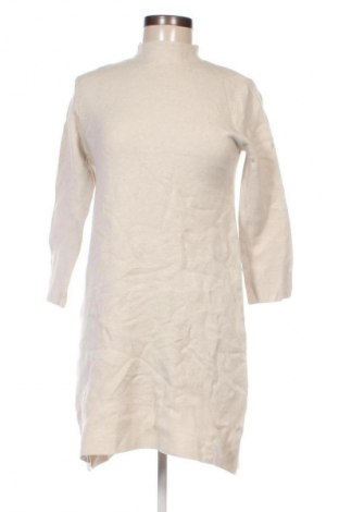 Dámský svetr Unbranded, Velikost M, Barva Krémová, Cena  29,00 Kč