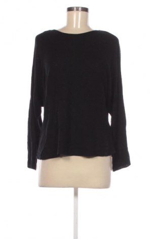 Dámský svetr Bershka, Velikost S, Barva Černá, Cena  29,00 Kč