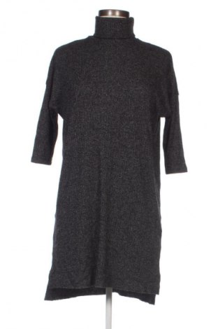 Dámský svetr Stradivarius, Velikost S, Barva Černá, Cena  89,00 Kč