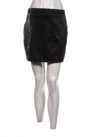 Пола Mohito, Размер M, Цвят Черен, Цена 2,04 €