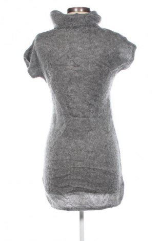 Šaty  United Colors Of Benetton, Velikost M, Barva Šedá, Cena  109,00 Kč