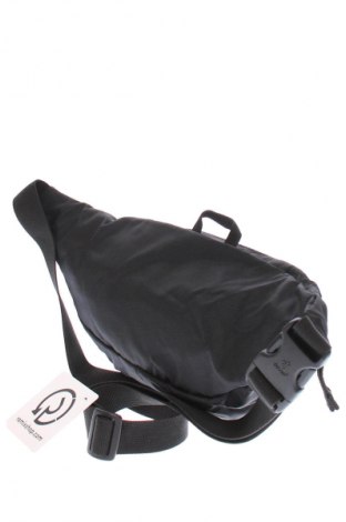 Deréktáska Deuter, Szín Fekete, Ár 13 629 Ft