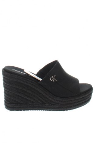 Papuče Calvin Klein Jeans, Veľkosť 41, Farba Čierna, Cena  67,95 €, #134032396