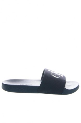 Чехли Calvin Klein Jeans, Размер 42, Цвят Лилав, Цена 35,27 €, #134094072