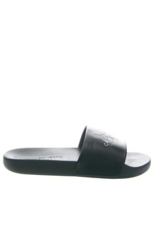 Чехли Calvin Klein Jeans, Размер 40, Цвят Черен, Цена 38,85 €, #134095314