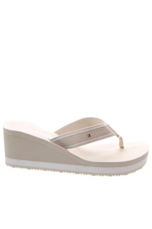 Чехли Tommy Hilfiger, Размер 39, Цвят Бежов, Цена 24,03 €, #134171047
