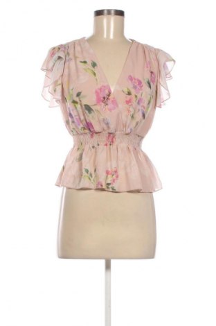 Γυναικεία μπλούζα Guess, Μέγεθος S, Χρώμα Πολύχρωμο, Τιμή 11,99 €